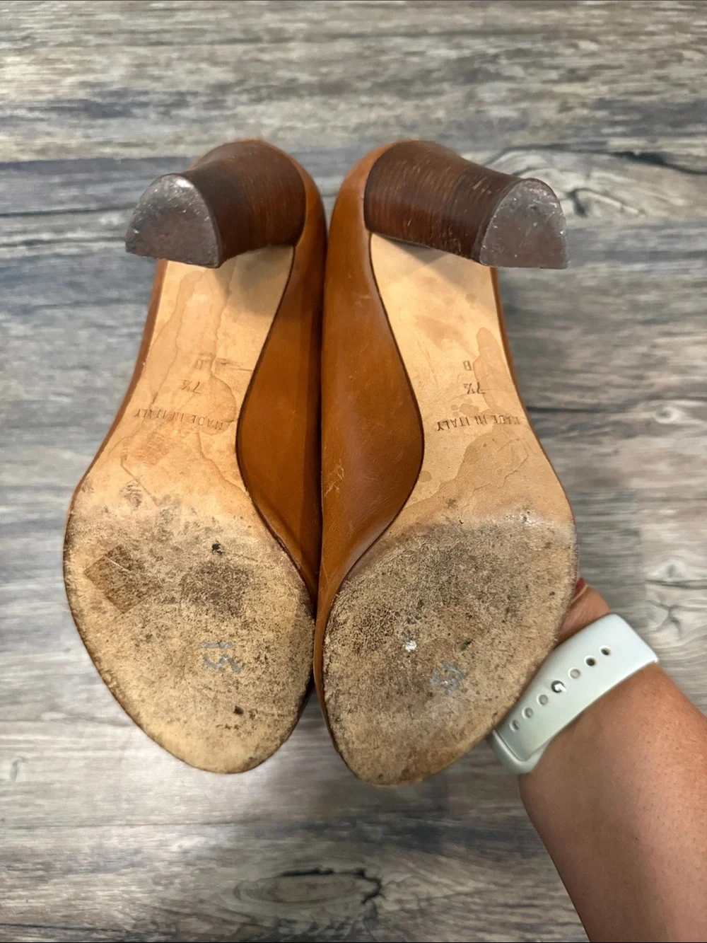 Michael Kors | Brown Leather Gold Hardware Heel Shoes size 7.5